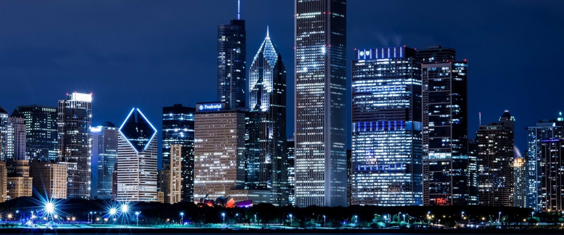 What is the largest city in illinois?